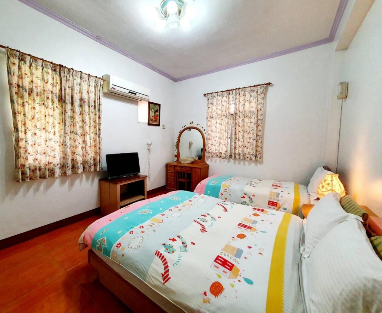 Yilan Xiang Feng Homestay Wujie Zhen Exteriör bild